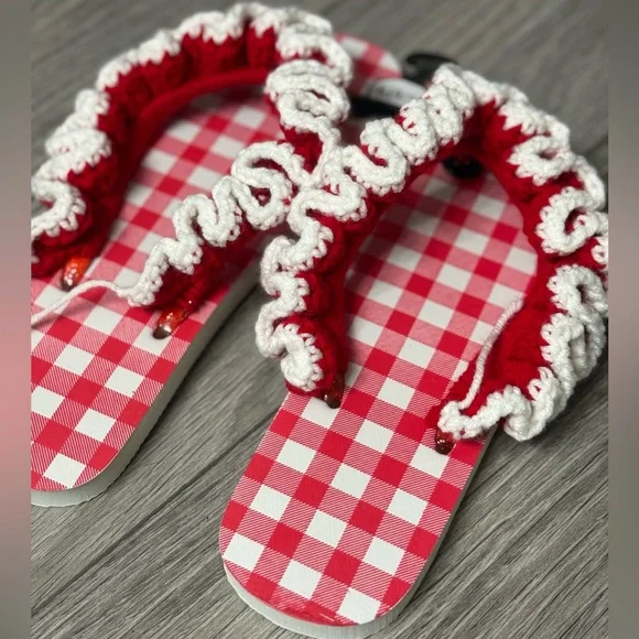 Red and White Crochet Flip Flops Ruffled Straps - Picture 6 of 10